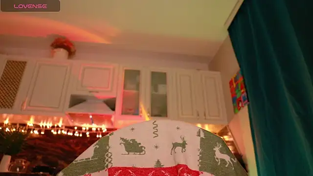 Snapshot of art_Jane chatting on 12-04-24, 02:31 art Jane online show from 12-04-24, 02:31