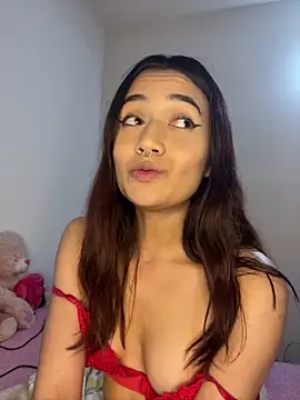 Snapshot of HallieLemon1 chatting on 12-20-24, 04:20 HallieLemon1 online show from 12-20-24, 04:20