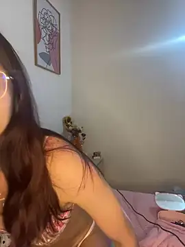 Snapshot of HallieLemon1 chatting on 03-15-25, 04:35 HallieLemon1 online show from 03-15-25, 04:35