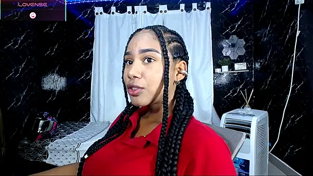 Hillary queen online show from 10-10-25, 12:37