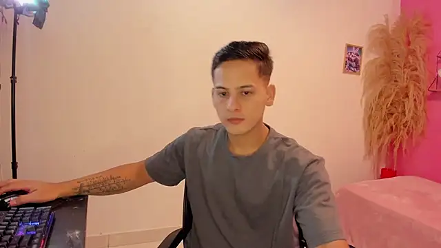 JANER 03 online show from 10-10-25, 04:44