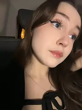 Snapshot of Peachy_Dream chatting on 01-16-25, 09:51 Peachy Dream online show from 01-16-25, 09:51