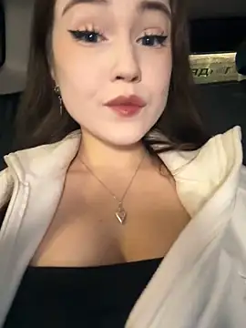 Snapshot of Peachy_Dream chatting on 01-18-25, 09:24 Peachy Dream online show from 01-18-25, 09:24