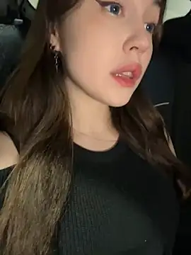 Snapshot of Peachy_Dream chatting on 02-26-25, 11:26 Peachy Dream online show from 02-26-25, 11:26