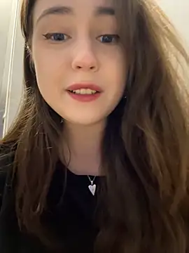 Snapshot of Peachy_Dream chatting on 03-07-25, 01:20 Peachy Dream online show from 03-07-25, 01:20