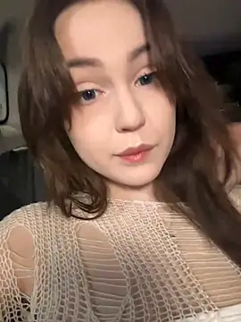 Snapshot of Peachy_Dream chatting on 03-09-25, 09:25 Peachy Dream online show from 03-09-25, 09:25