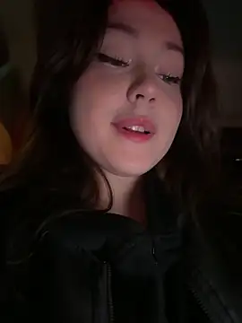 Snapshot of Peachy_Dream chatting on 09-24-25, 06:11 Peachy Dream online show from 09-24-25, 06:11