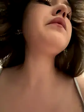 Snapshot of Peachy_Dream chatting on 09-29-25, 06:13 Peachy Dream online show from 09-29-25, 06:13