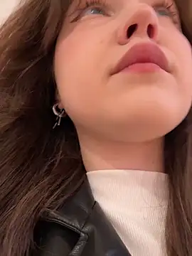 Snapshot of Peachy_Dream chatting on 10-05-25, 04:16 Peachy Dream online show from 10-05-25, 04:16