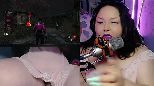 Snapshot of EmGreens chatting on 02-15-25, 04:58 EmGreens online show from 02-15-25, 04:58