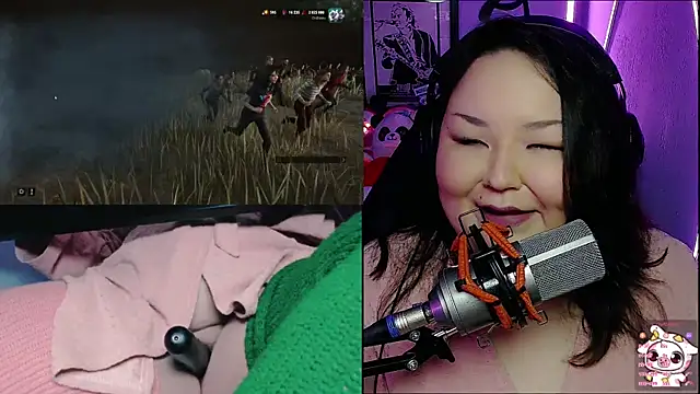 Snapshot of EmGreens chatting on 02-22-25, 07:23 EmGreens online show from 02-22-25, 07:23