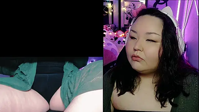 Snapshot of EmGreens chatting on 02-28-25, 03:48 EmGreens online show from 02-28-25, 03:48