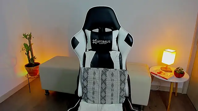 dafboy1 online show from 11-30-25, 04:49