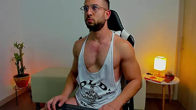 dafboy1 online show from 12-04-25, 11:19