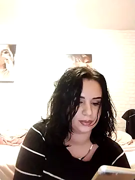 Snapshot of AdelinaJude chatting on 01-05-25, 08:21 AdelinaJude online show from 01-05-25, 08:21