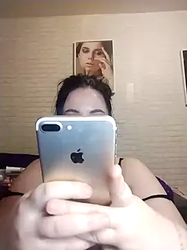 Snapshot of AdelinaJude chatting on 02-01-25, 02:56 AdelinaJude online show from 02-01-25, 02:56