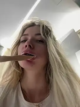 KylieJoyce online show from 01-08-25, 02:14