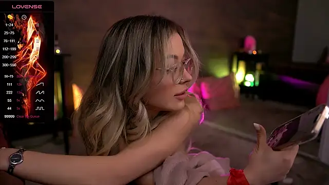 KylieJoyce online show from 02-23-25, 03:13