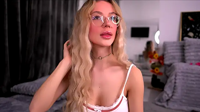 KylieJoyce online show from 11-28-25, 09:28