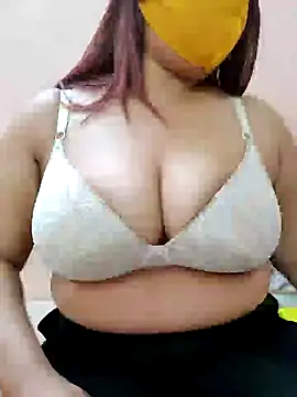 Snapshot of Ruchikalive chatting on 02-02-25, 12:57 Ruchikalive online show from 02-02-25, 12:57