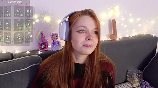 Snapshot of ValBae chatting on 01-09-26, 09:49 ValBae online show from 01-09-26, 09:49