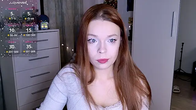 Snapshot of ValBae chatting on 02-04-26, 10:15 ValBae online show from 02-04-26, 10:15