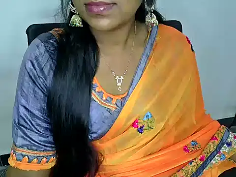 Snapshot of shila20 chatting on 02-28-25, 10:06 shila20 online show from 02-28-25, 10:06