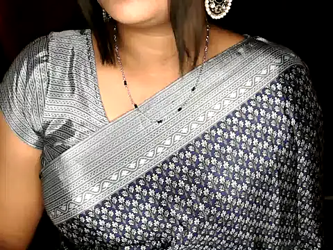 Snapshot of shila20 chatting on 10-17-25, 05:04 shila20 online show from 10-17-25, 05:04