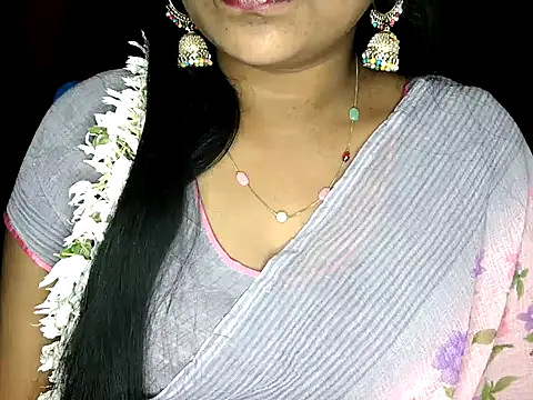 Snapshot of shila20 chatting on 11-15-25, 06:44 shila20 online show from 11-15-25, 06:44