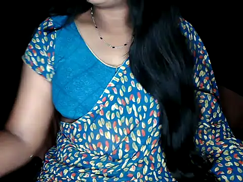 Snapshot of shila20 chatting on 12-15-25, 04:33 shila20 online show from 12-15-25, 04:33