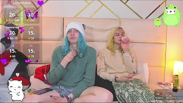 -kisa  online show from 12-19-25, 02:07