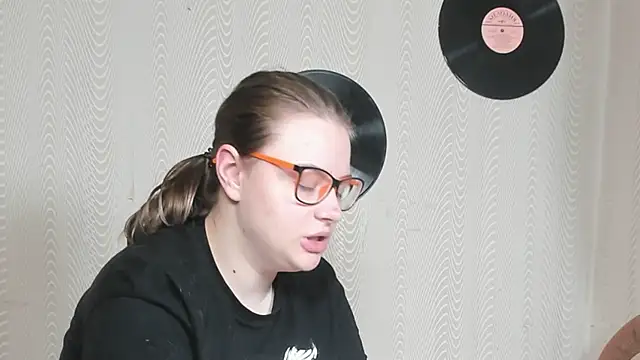 Snapshot of Seductive_She_Wolf chatting on 02-06-26, 05:49 Seductive She Wolf online show from 02-06-26, 05:49