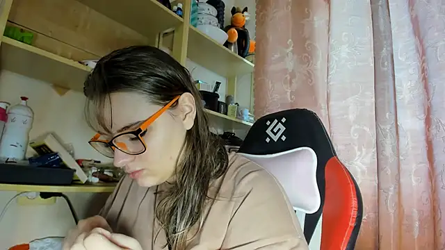 Snapshot of Seductive_She_Wolf chatting on 02-26-26, 10:47 Seductive She Wolf online show from 02-26-26, 10:47