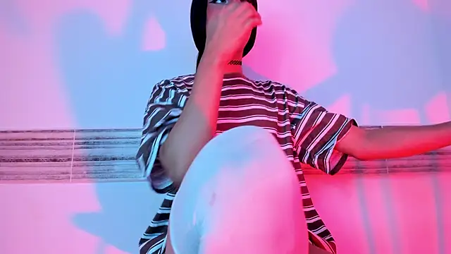 Sophia Cambpell online show from 02-07-25, 01:11