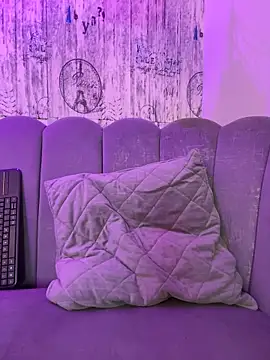 AbyThompson online show from 04-18-26, 01:37