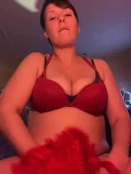 Snapshot of KatieBARBiE98 chatting on 01-08-25, 04:23 KatieBARBiE98 online show from 01-08-25, 04:23