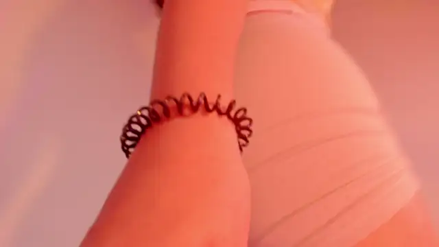 HarleyRedd online show from 12-19-24, 05:51