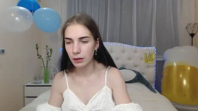 NikaStark  online show from 09-18-25, 06:37