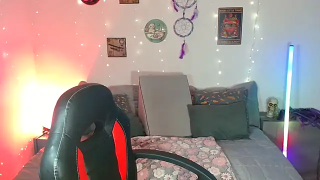 catalinamommyx online show from 11-08-25, 11:36