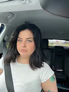 Snapshot of NaomiSquirts chatting on 02-12-25, 12:44 NaomiSquirts online show from 02-12-25, 12:44