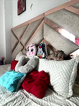 Karla-sexy01 online show from 09-10-25, 01:22