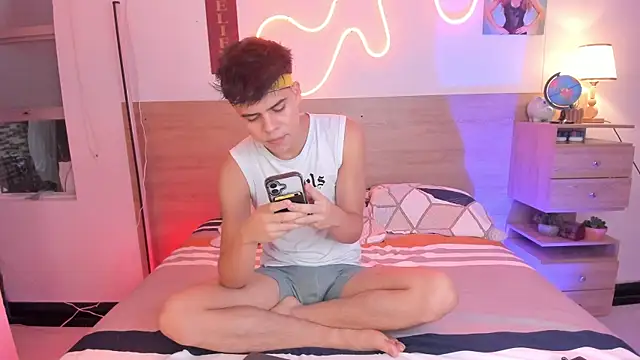 justinbiler online show from 10-21-25, 01:45