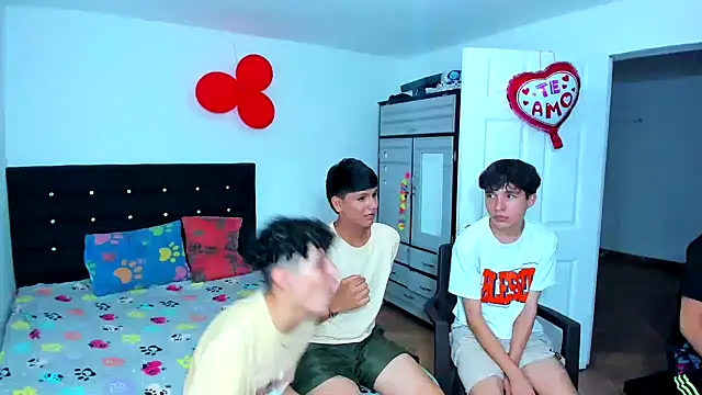 Alexander and Xiao online show from 02-21-25, 10:48