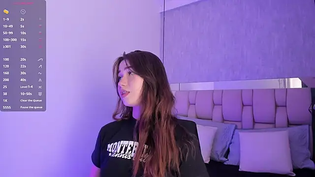 Roxie-Summers11 online show from 02-03-25, 07:21