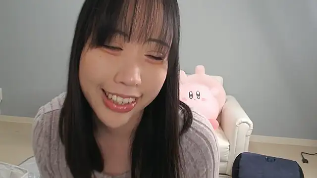 Snapshot of hana_ch chatting on 03-09-25, 09:14 hana ch online show from 03-09-25, 09:14