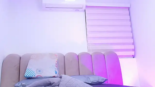 nicol f online show from 02-10-26, 03:10