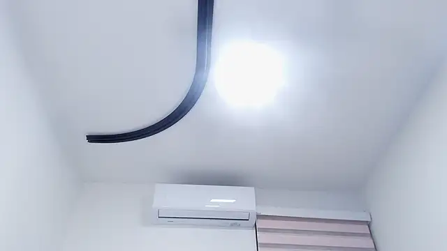 nicol f online show from 02-18-26, 03:13