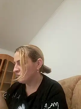 Malichkaanna30 online show from 02-06-25, 08:23