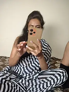 Snapshot of Raat_ki_rani_ chatting on 01-02-25, 06:56 Raat ki rani  online show from 01-02-25, 06:56