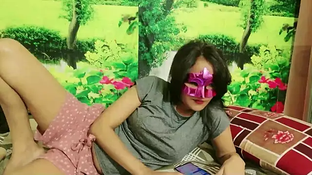 Snapshot of Raat_ki_rani_ chatting on 10-20-25, 09:21 Raat ki rani  online show from 10-20-25, 09:21